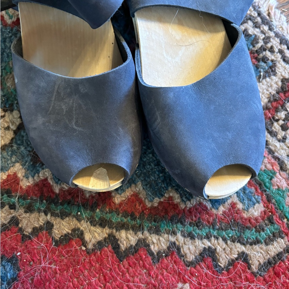 Bryr Clogs - image 6